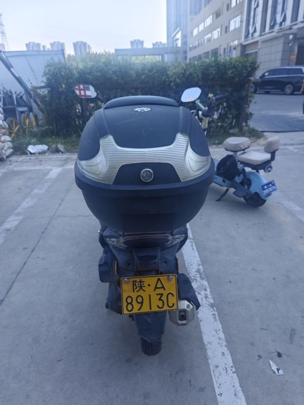 二手五羊本田NX125