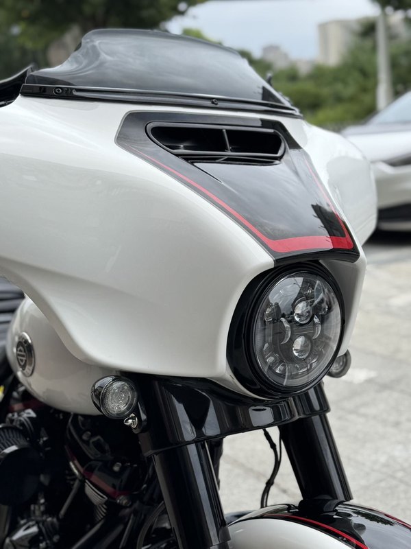 二手哈雷戴维森大道滑翔 Street Glide