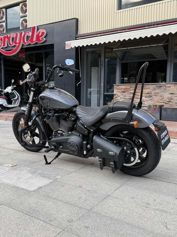 二手哈雷戴维森街霸 Street Bob