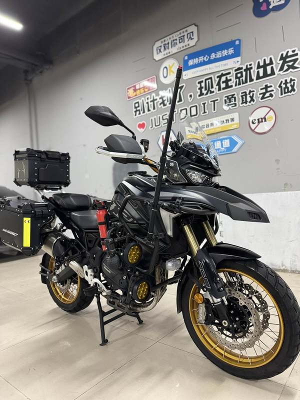 二手贝纳利TRK702