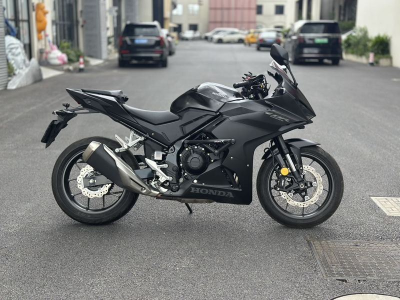 二手本田CBR400R