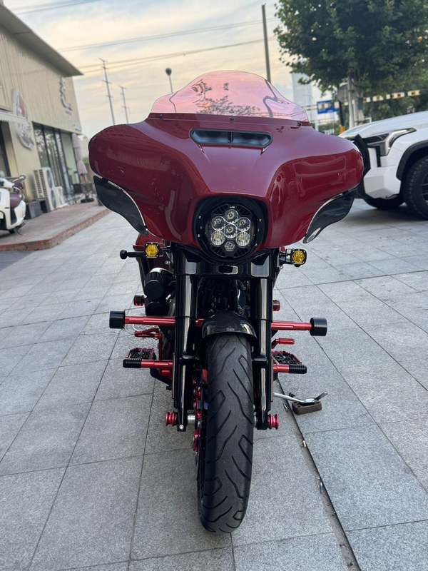 二手哈雷戴维森大道滑翔 Street Glide