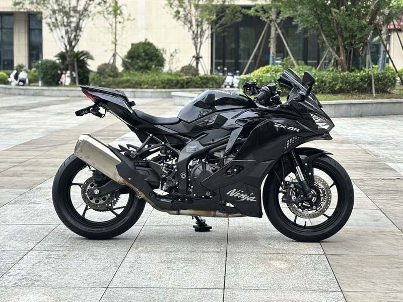 二手川崎ZX-4R