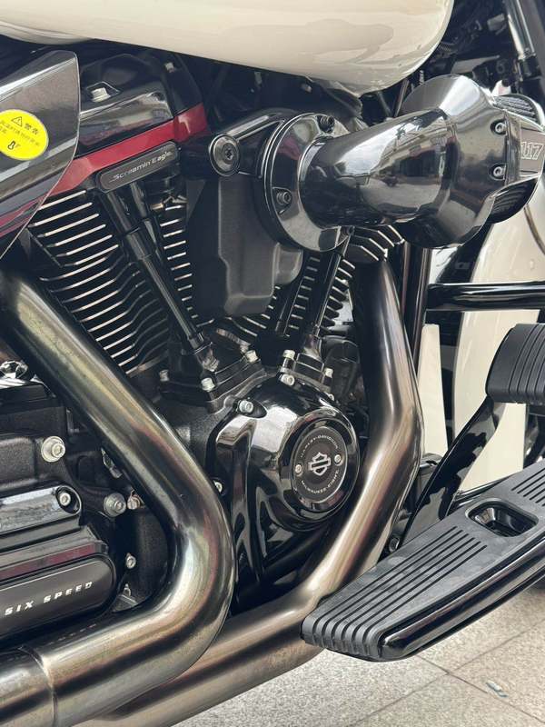 二手哈雷戴维森大道滑翔 Street Glide