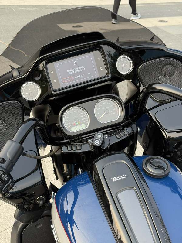 二手哈雷戴维森公路滑翔 Road Glide