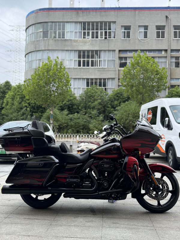 二手哈雷戴维森公路滑翔 Road Glide