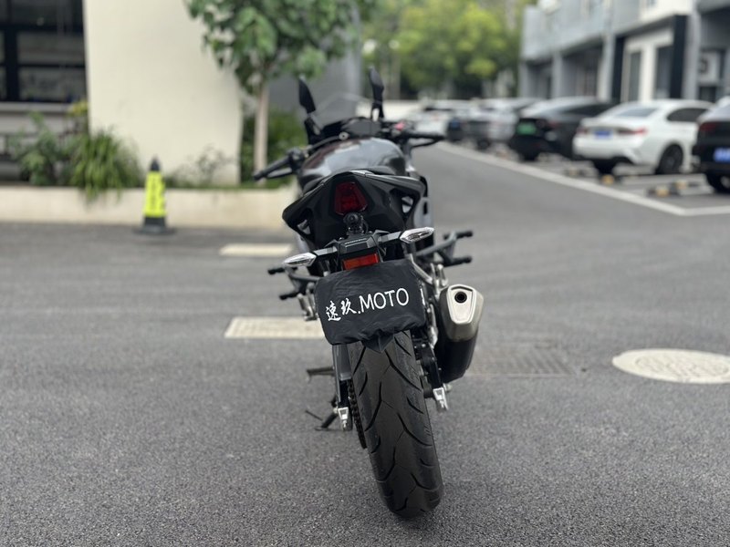 二手本田CBR400R