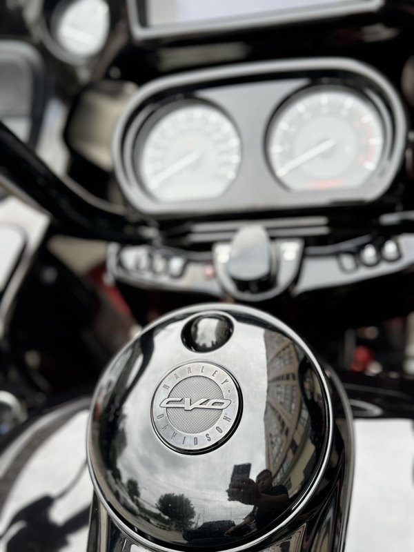 二手哈雷戴维森公路滑翔 Road Glide