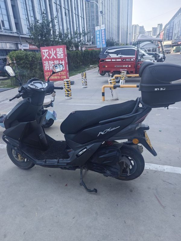 二手五羊本田NX125