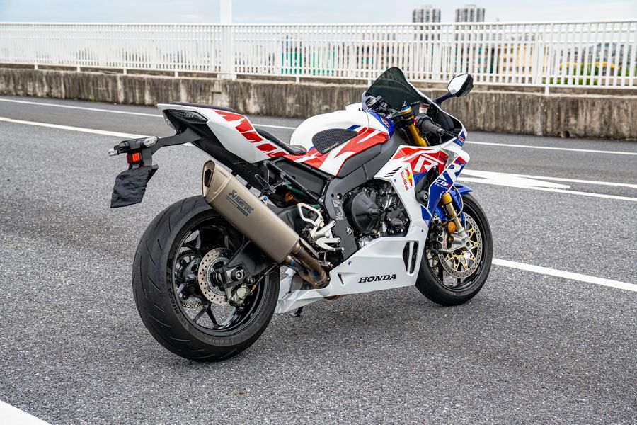 二手本田CBR 1000 RR-R