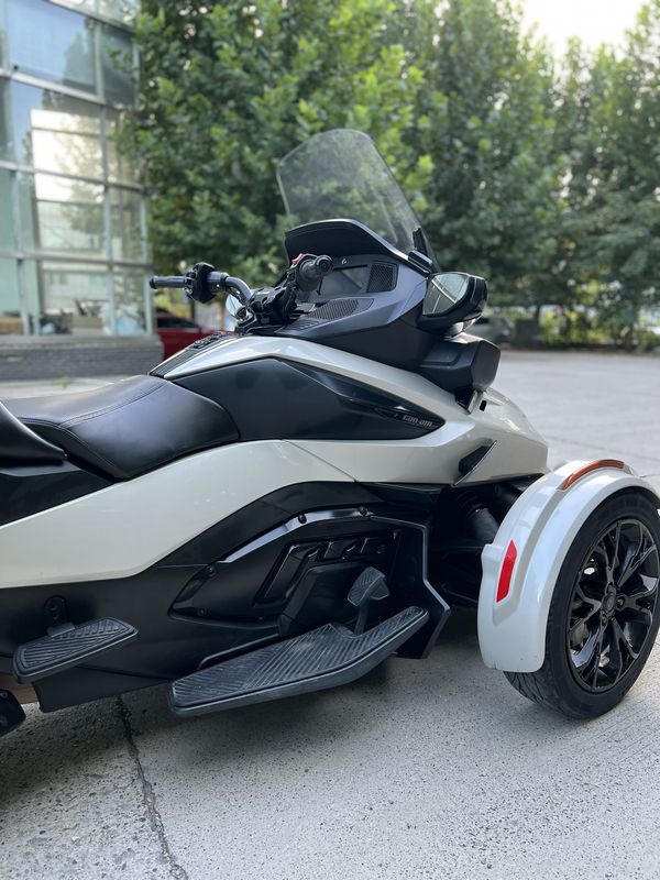 二手庞巴迪Spyder RT