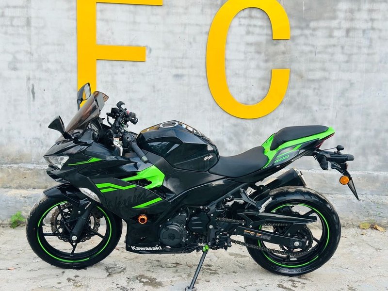 二手川崎Ninja 400