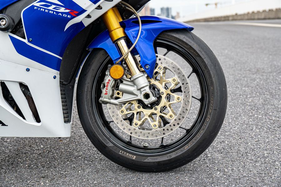 二手本田CBR 1000 RR-R