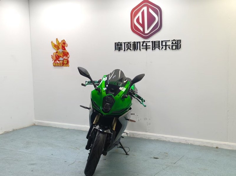 二手贝纳利龙卷风 Tornado 402R