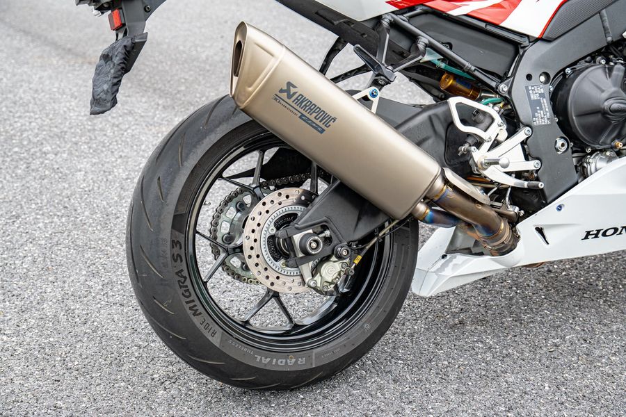 二手本田CBR 1000 RR-R