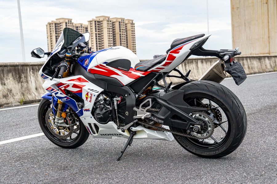 二手本田CBR 1000 RR-R