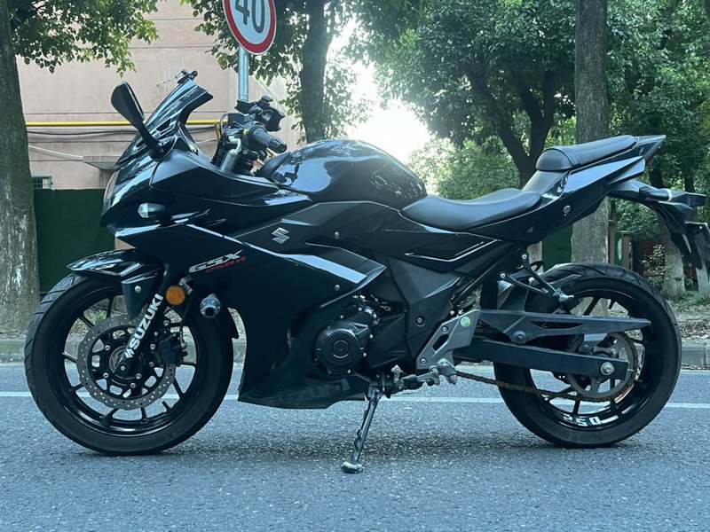 二手豪爵铃木GSX250R