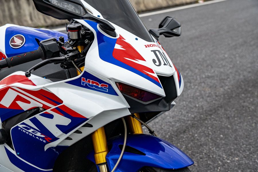二手本田CBR 1000 RR-R