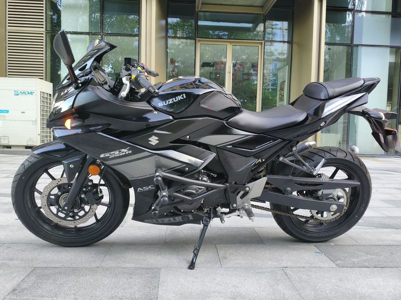二手豪爵铃木GSX250R