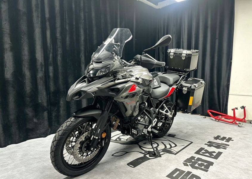 二手贝纳利金鹏 TRK502