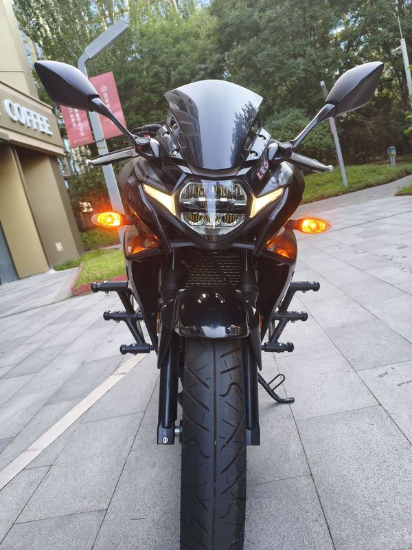 二手豪爵铃木GSX250R
