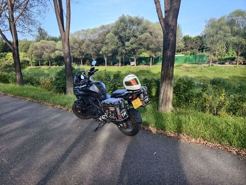 二手贝纳利金鹏 TRK502