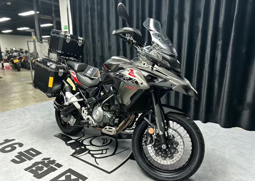 二手贝纳利金鹏 TRK502