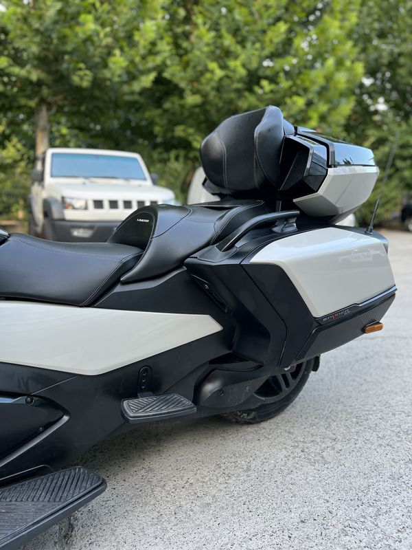 二手庞巴迪Spyder RT