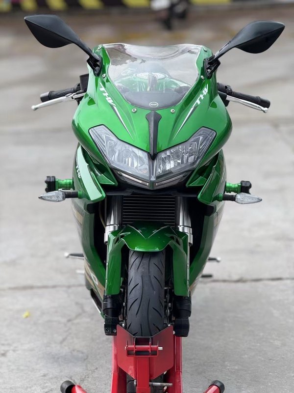 二手贝纳利龙卷风 Tornado 302R