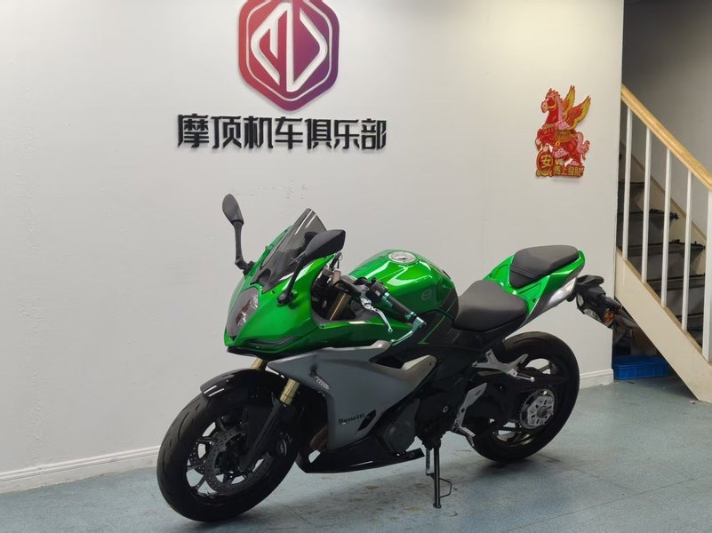 二手贝纳利龙卷风 Tornado 402R