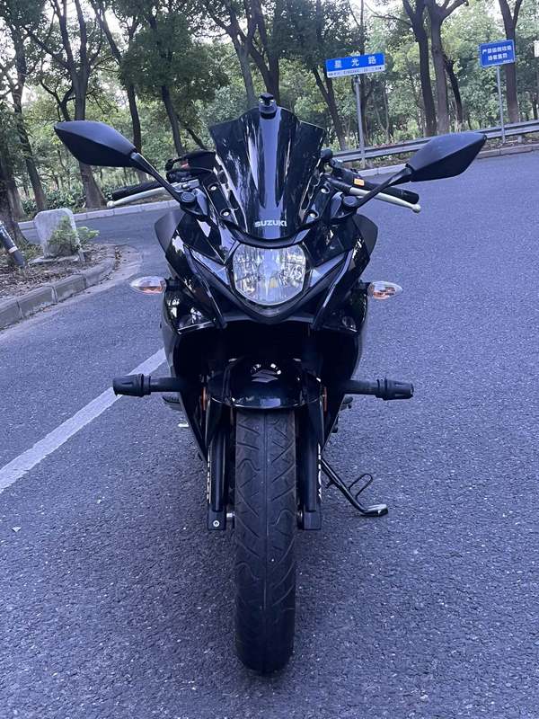 二手豪爵铃木GSX250R