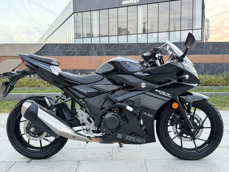二手豪爵铃木GSX250R