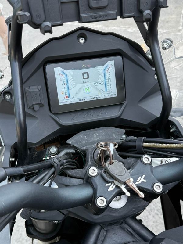 二手贝纳利金鹏 TRK502