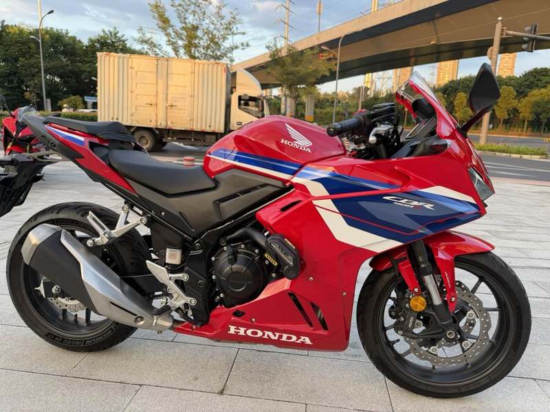 二手本田CBR400R