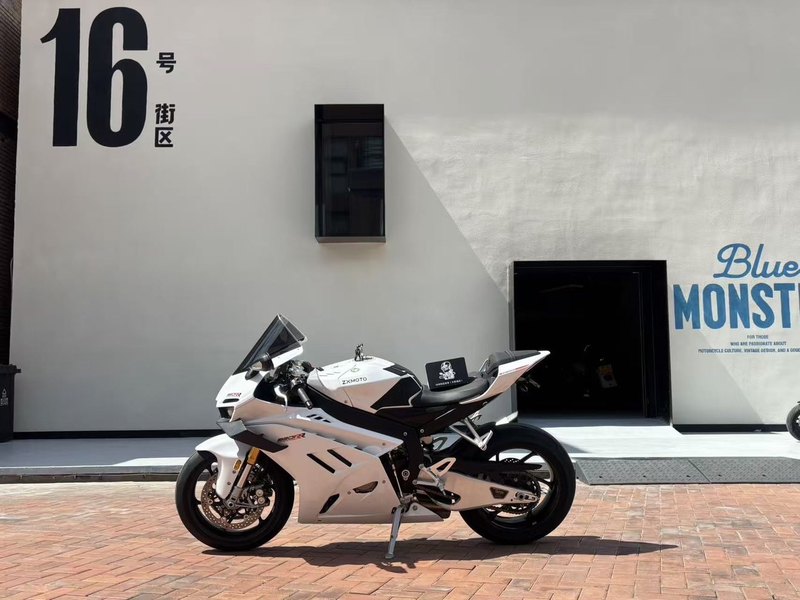 二手张雪机车820RR