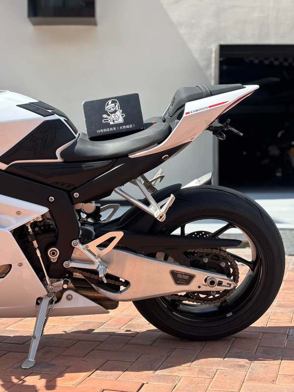 二手张雪机车820RR