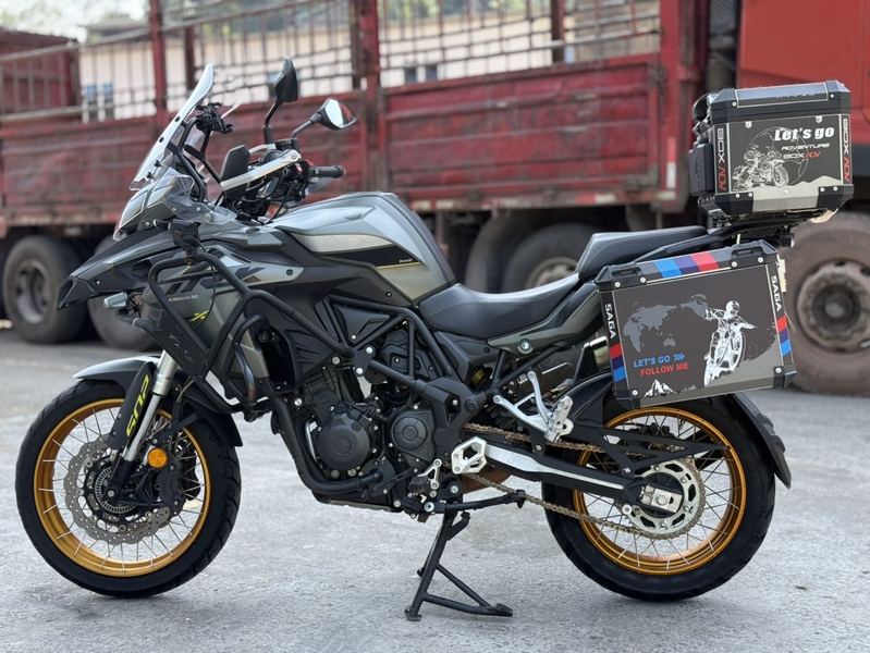 二手贝纳利金鹏 TRK502