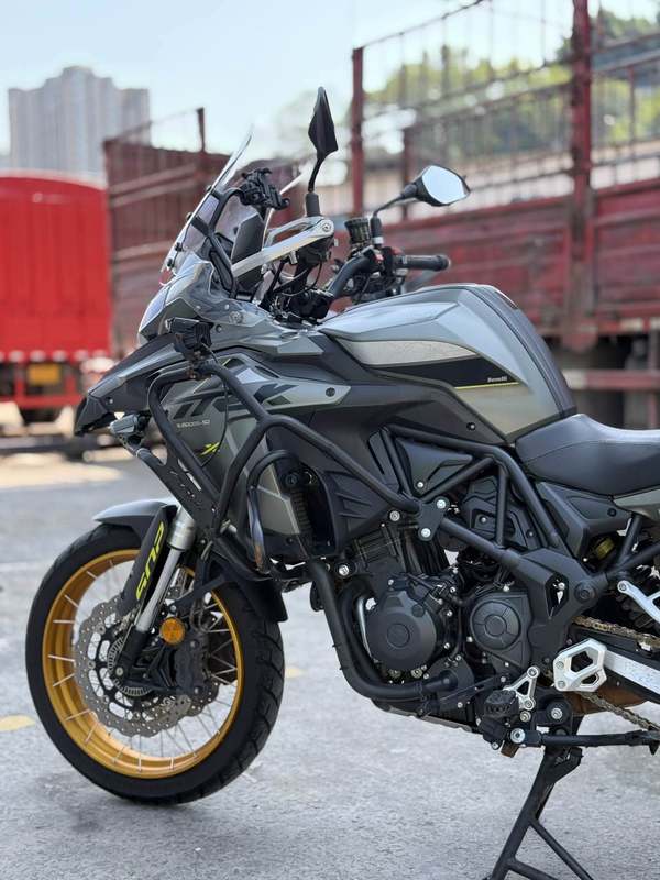 二手贝纳利金鹏 TRK502