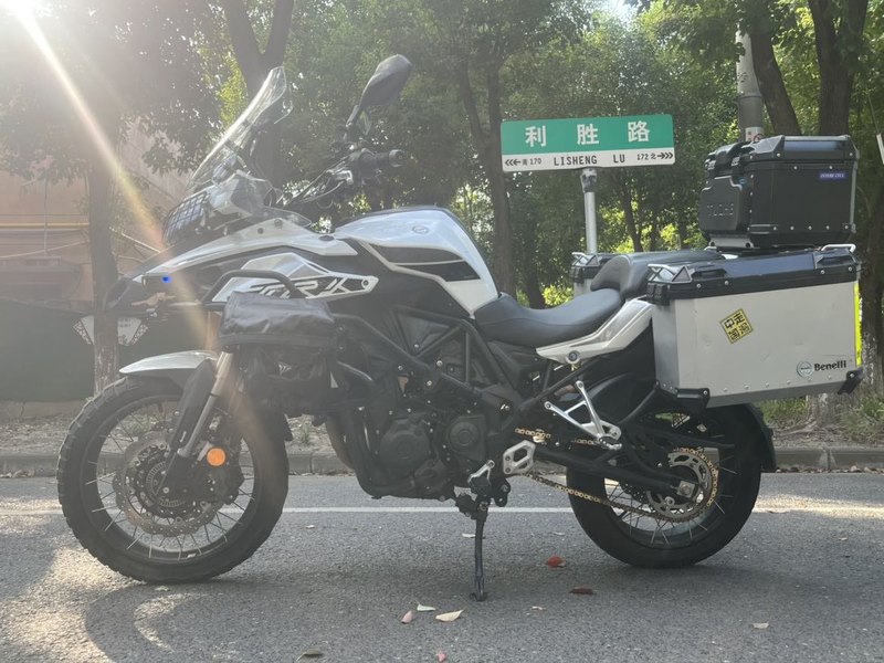 二手贝纳利金鹏 TRK502