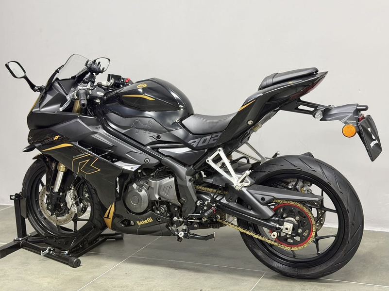 二手贝纳利龙卷风 Tornado 302R