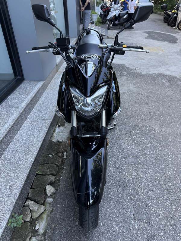 二手豪爵铃木骊驰 GW250