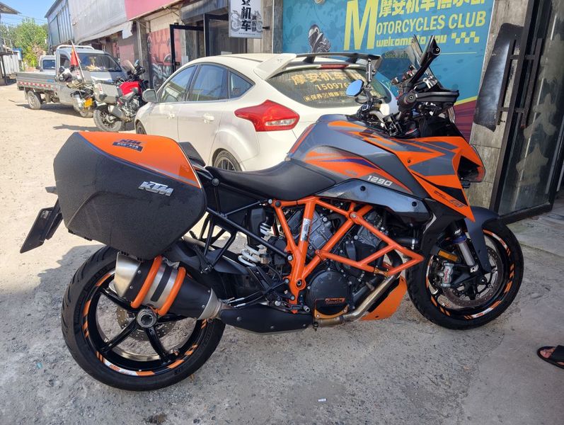 二手KTMR2R1290 Super Duke GT