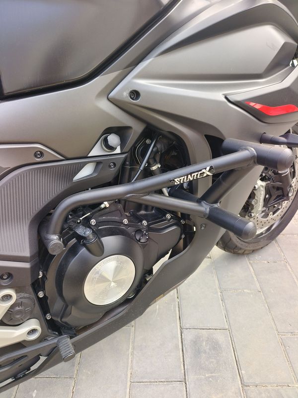 二手贝纳利龙卷风 Tornado 552R