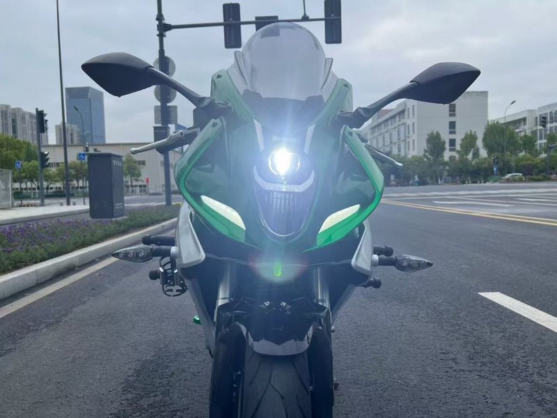 二手贝纳利龙卷风 Tornado 252R