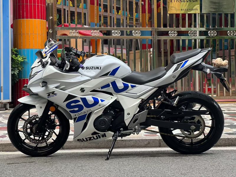 二手豪爵铃木GSX250R