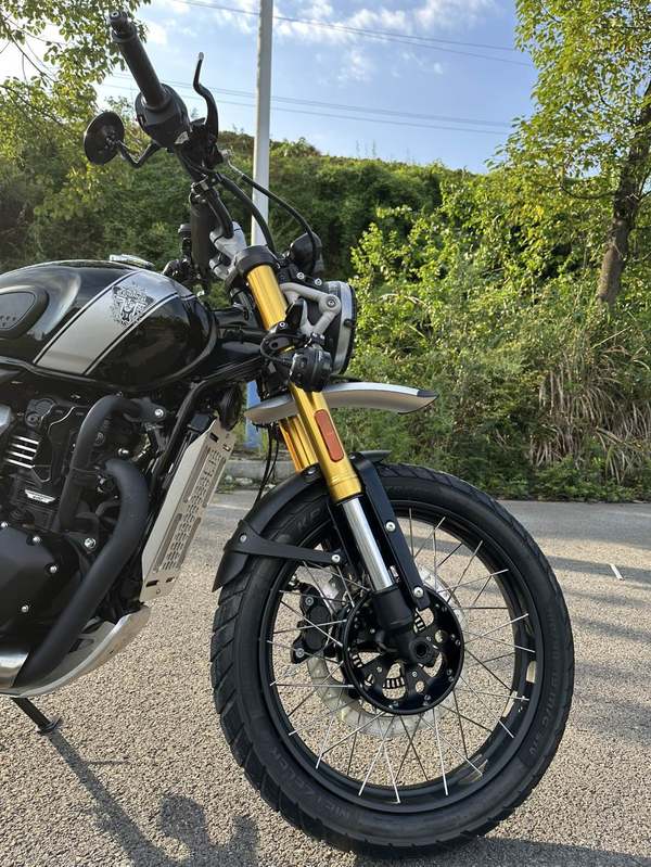 二手凯旋Scrambler 400 X