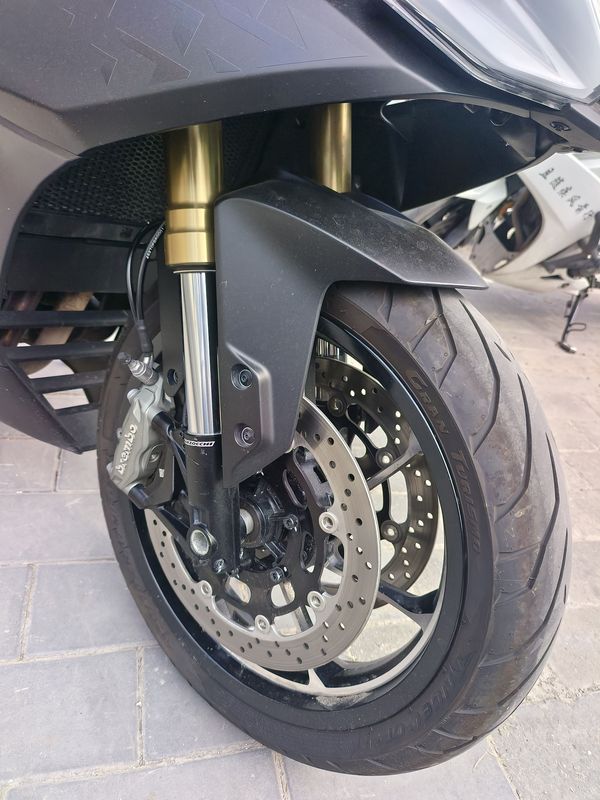 二手贝纳利龙卷风 Tornado 552R