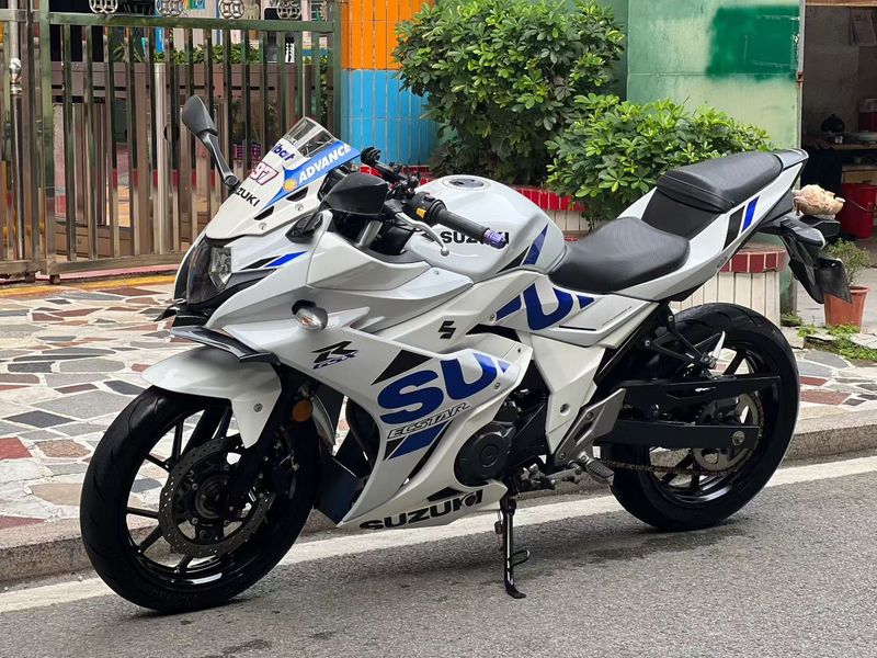 二手豪爵铃木GSX250R