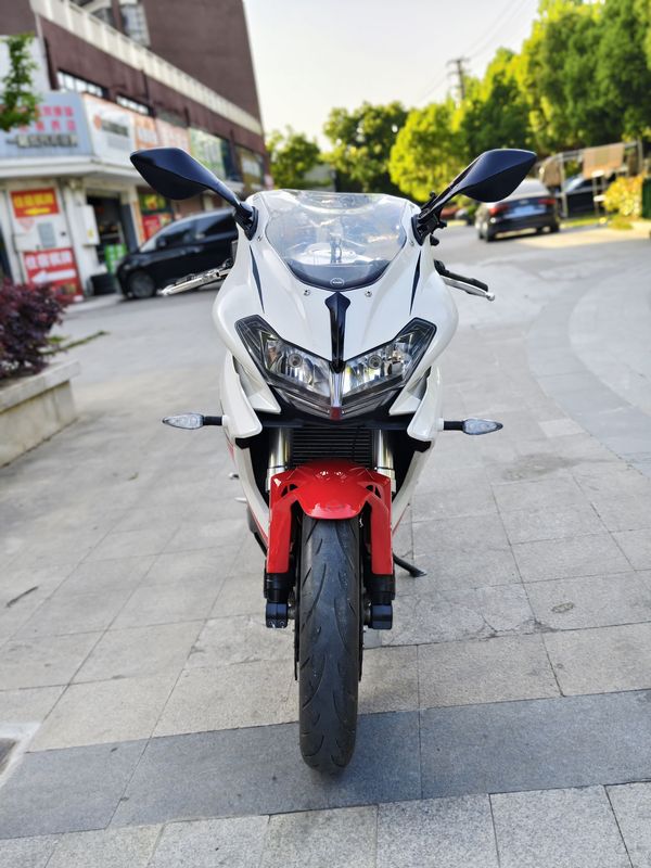 二手贝纳利龙卷风 Tornado 302R