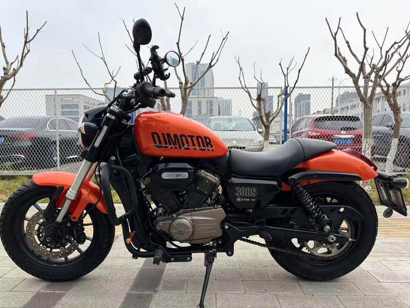 二手QJMOTOR闪300